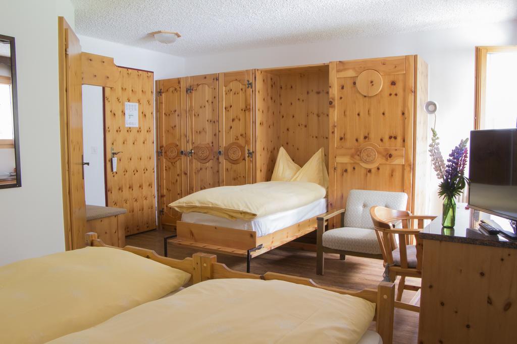 Hotel Waldhaus Бетмералп Стая снимка